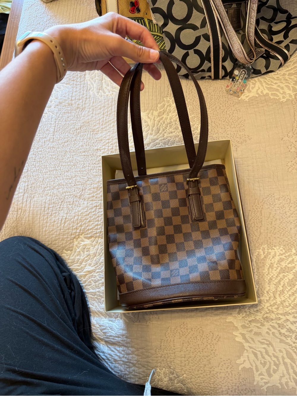 Louis Vuitton Damier Marais Bucket Tote